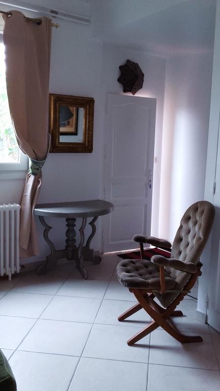 Le Vieux Vauvert Bed and Breakfast Rochecorbon Exterior foto