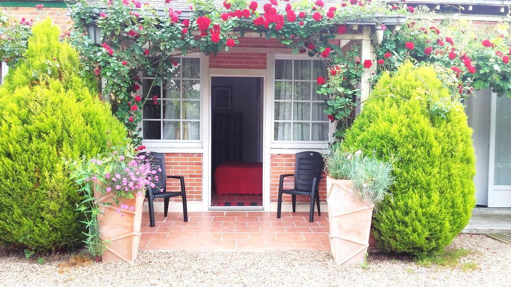 Le Vieux Vauvert Bed and Breakfast Rochecorbon Exterior foto