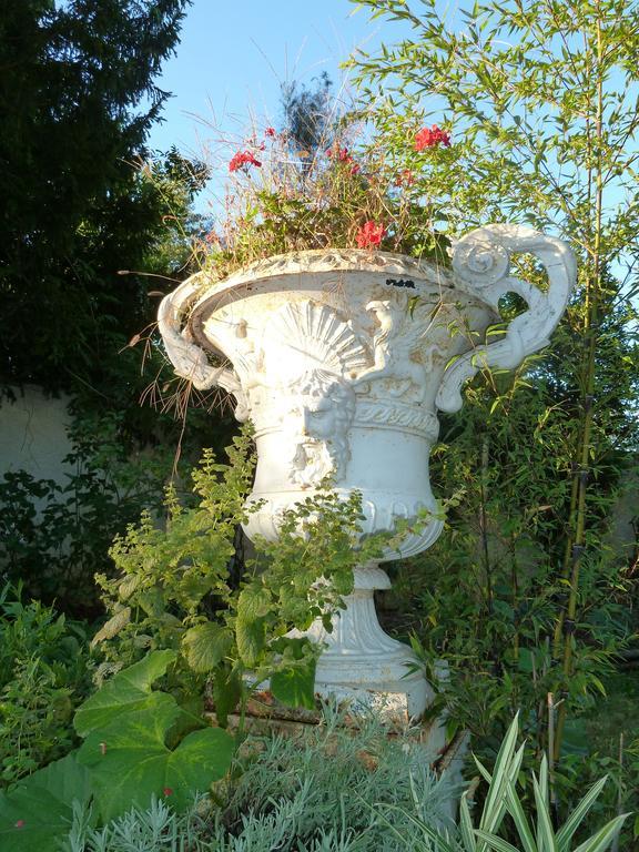 Le Vieux Vauvert Bed and Breakfast Rochecorbon Exterior foto