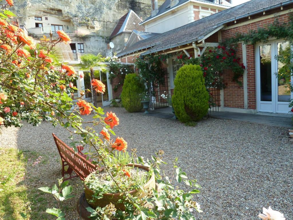 Le Vieux Vauvert Bed and Breakfast Rochecorbon Exterior foto