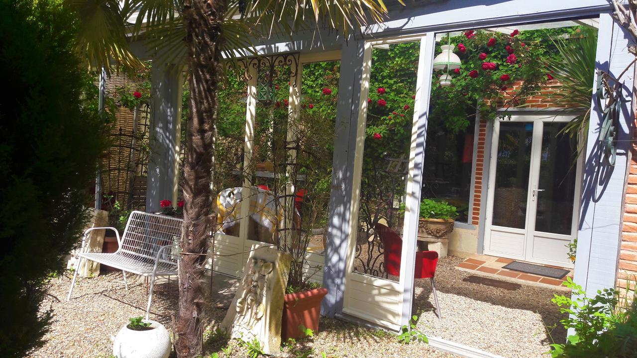 Le Vieux Vauvert Bed and Breakfast Rochecorbon Exterior foto