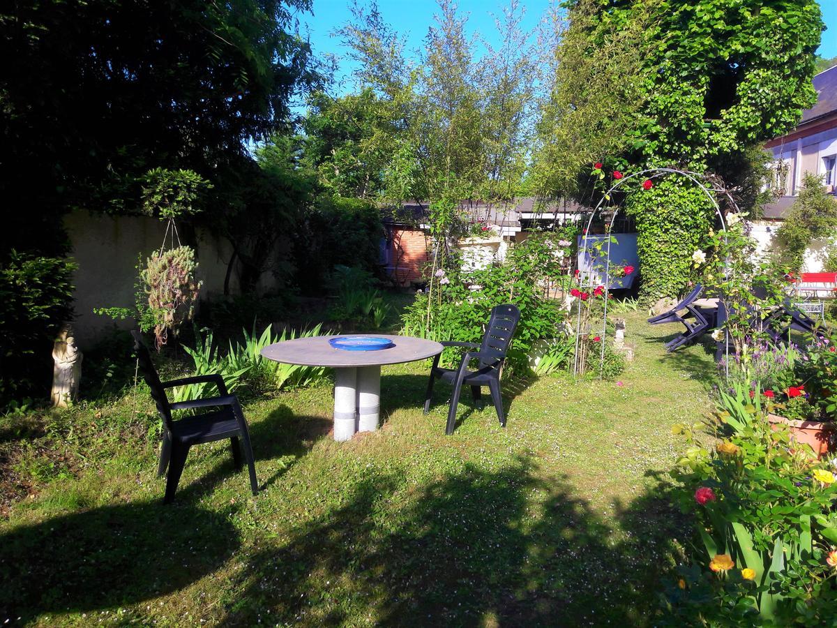 Le Vieux Vauvert Bed and Breakfast Rochecorbon Exterior foto